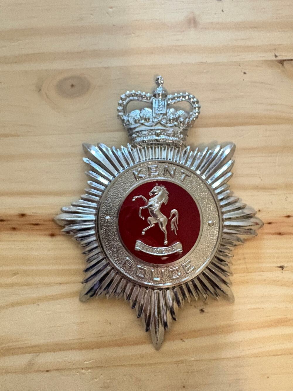 Kent Police Helmet Badge Enamel Pin Memorabilia